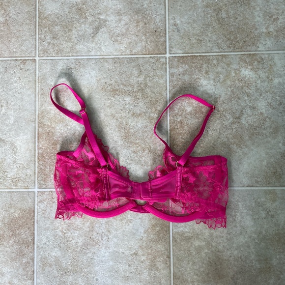 Victoria's Secret Luxe Lingerie Unlined Demi Bra - Picture 4 of 8